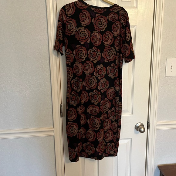 Lularoe Julia - Picture 3 of 4